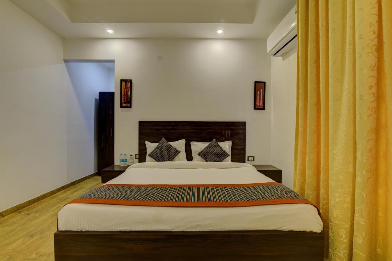 Country Inn Hotels & Resorts Vrindāvan Exterior foto